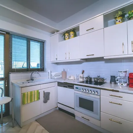 Апартаменты Yianni's Home-comfort In *