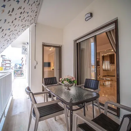 Yianni's Home-comfort In *