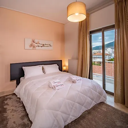 Yianni's Home-comfort In *