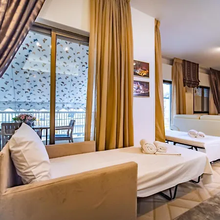 Yianni's Home-comfort In Apartamento Volos