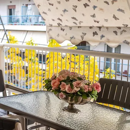 Yianni's Home-comfort In * וולוס