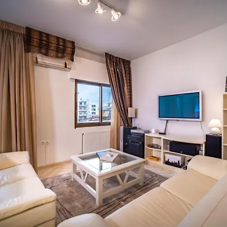 Yianni's Home-comfort In Volos