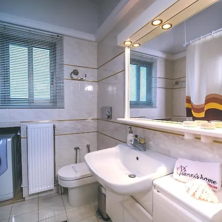 Yianni's Home-comfort In