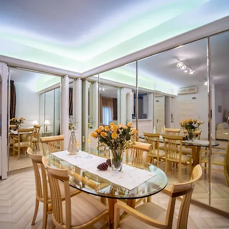 Yianni's Home-comfort In Apartamento Volos