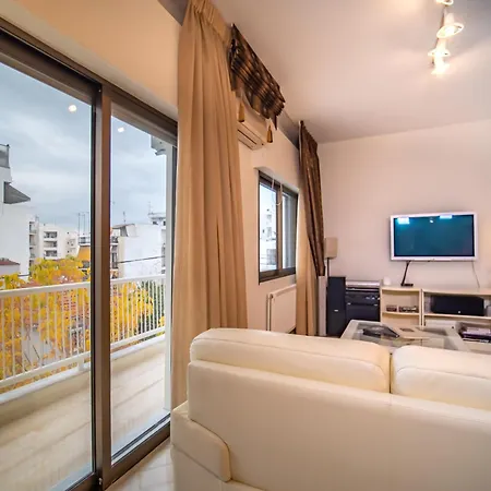 Yianni's Home-comfort In