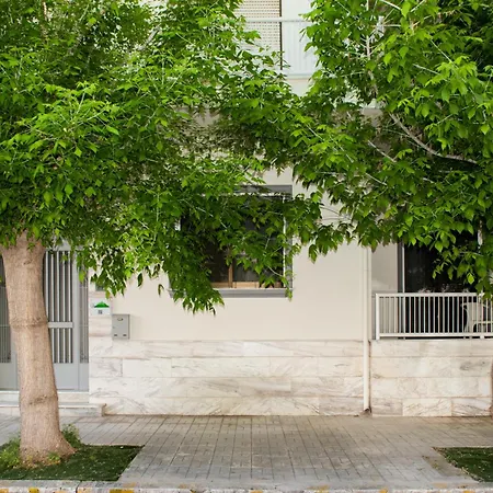 Yianni's Home-comfort In