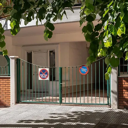 Yianni's Home-comfort In Apartamento Volos